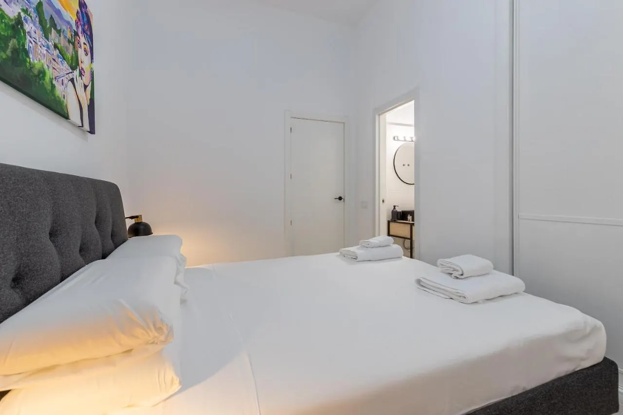 Apartamentos Tribuna 马拉加